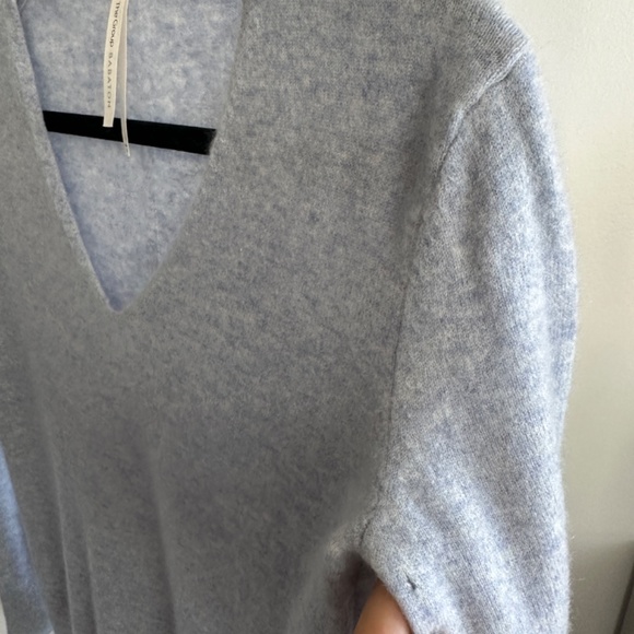 Aritzia Babaton Cashmere Sweater - Picture 3 of 3